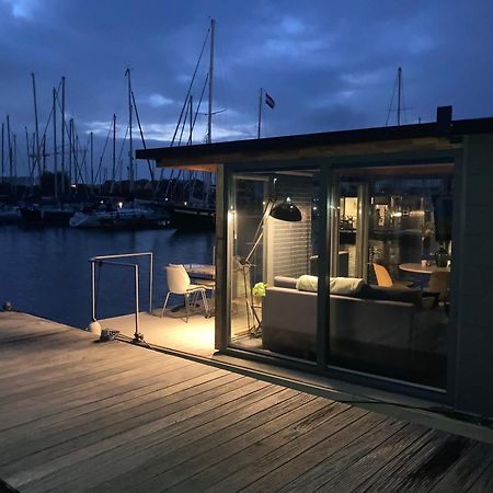 Houseboat De Amstel Hotel Monnickendam Eksteriør billede