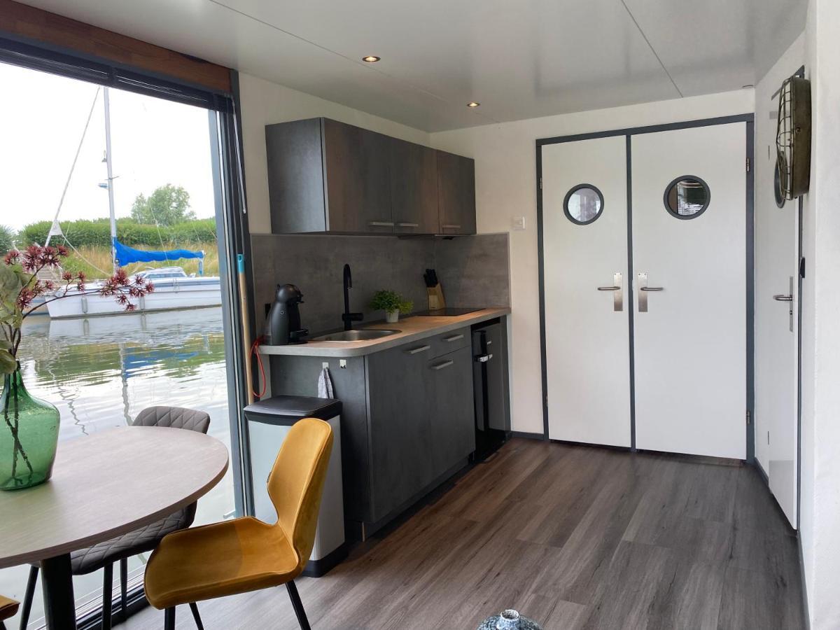 Houseboat De Amstel Hotel Monnickendam Eksteriør billede